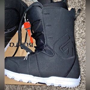 Men’s Burton Snowboard boots-NEW in box